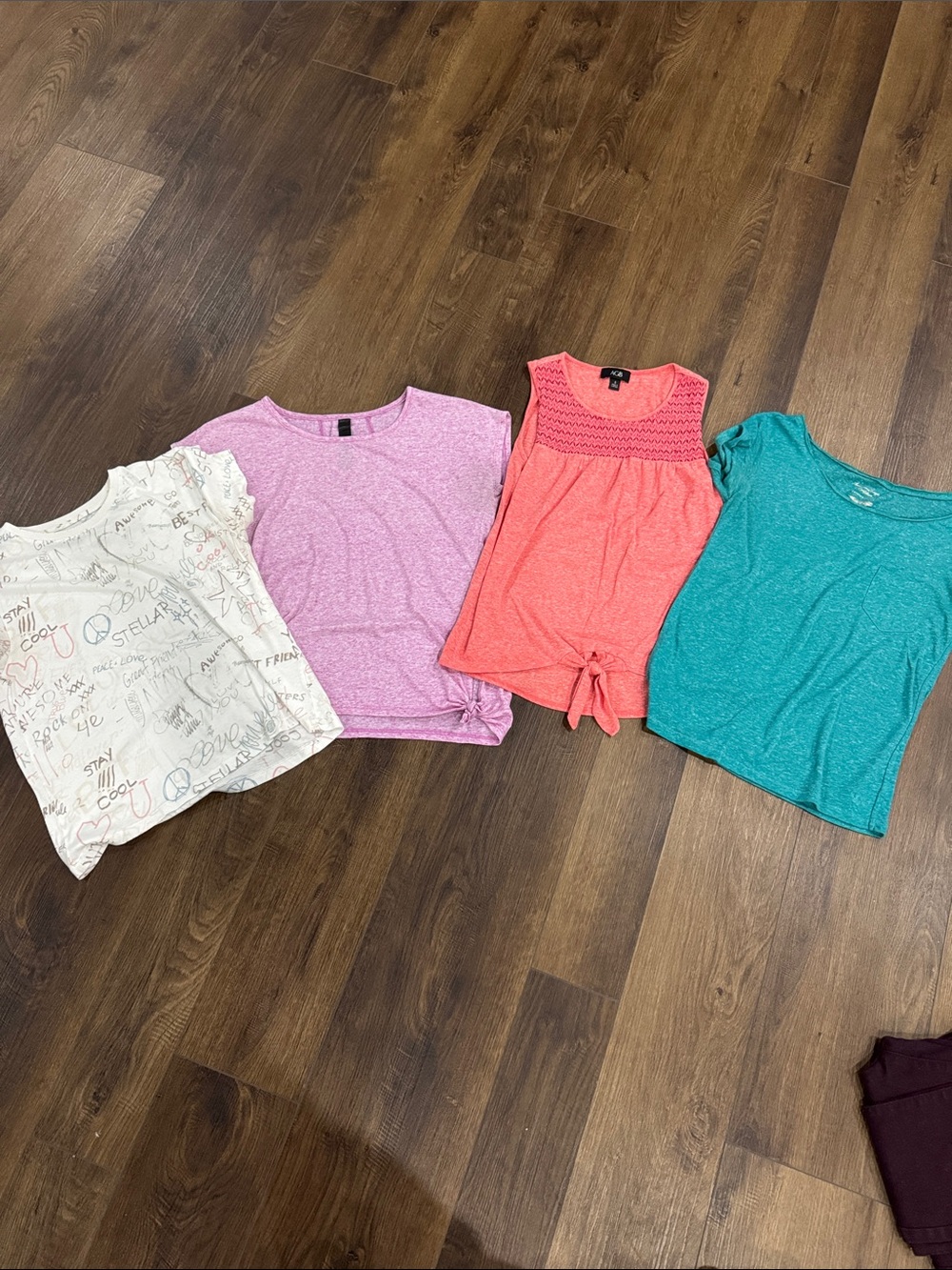 Women’s tops American Eagle and more